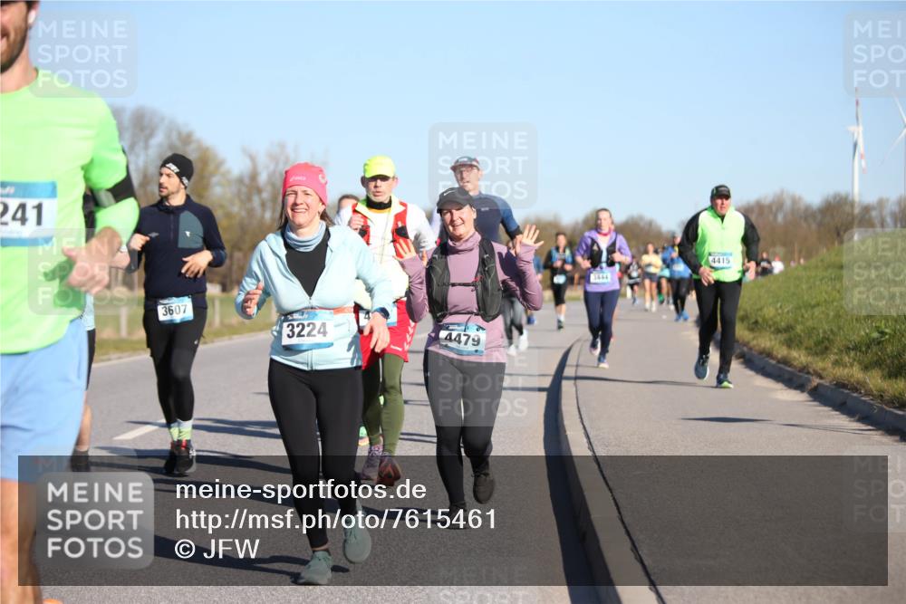 06.04.2025 - 44. Internationalen Wilhelmsburger Insellauf Jannik Wohlers http://msf.ph/oto/7615461 06.04.2025 09:34:28 Laufen 241, 3607, 3224, 4479, 3444, 4415 meine-sportfotos.de