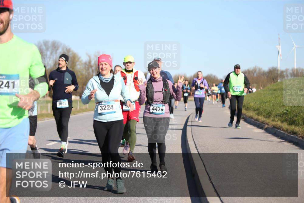 06.04.2025 - 44. Internationalen Wilhelmsburger Insellauf Jannik Wohlers http://msf.ph/oto/7615462 06.04.2025 09:34:28 Laufen 241, 3607, 3224, 4479, 3444, 4415 meine-sportfotos.de