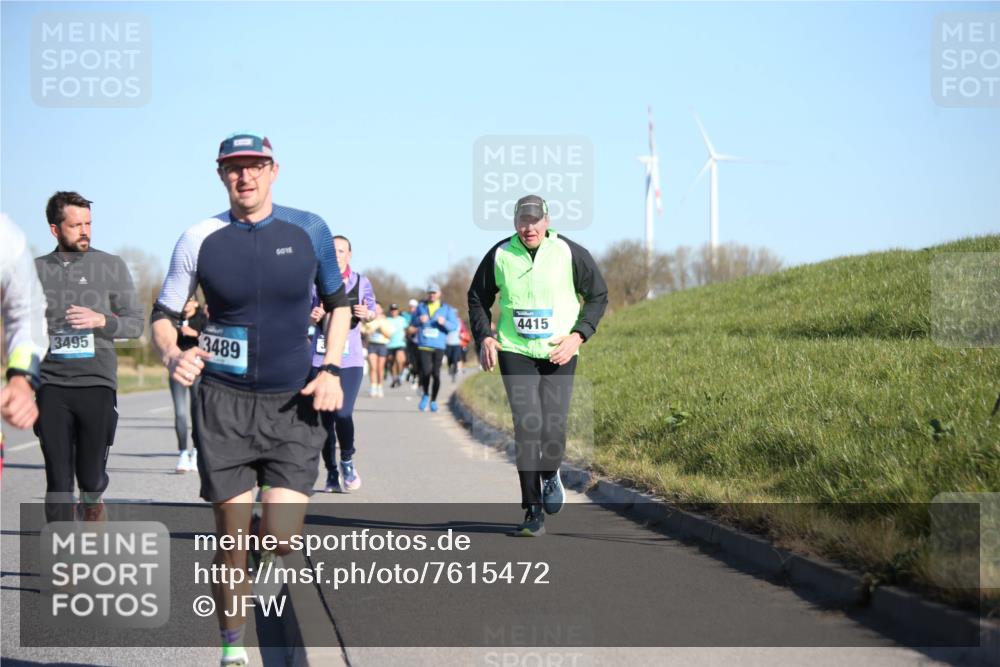 06.04.2025 - 44. Internationalen Wilhelmsburger Insellauf Jannik Wohlers http://msf.ph/oto/7615472 06.04.2025 09:34:30 Laufen 3495, 3489, 4415 meine-sportfotos.de