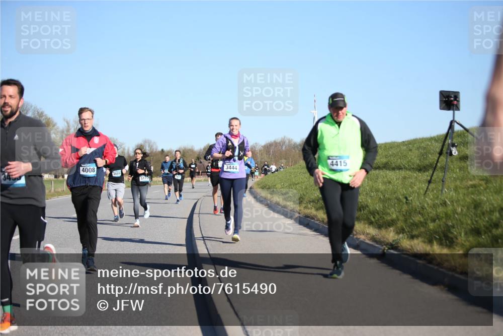 06.04.2025 - 44. Internationalen Wilhelmsburger Insellauf Jannik Wohlers http://msf.ph/oto/7615490 06.04.2025 09:34:32 Laufen 34, 4008, 3689, 3444, 4415, 5175 meine-sportfotos.de