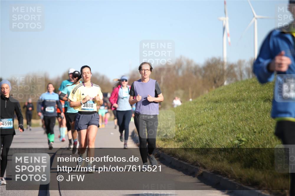 06.04.2025 - 44. Internationalen Wilhelmsburger Insellauf Jannik Wohlers http://msf.ph/oto/7615521 06.04.2025 09:34:42 Laufen 4599, 3888 meine-sportfotos.de