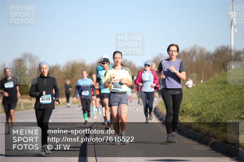 06.04.2025 - 44. Internationalen Wilhelmsburger Insellauf Jannik Wohlers http://msf.ph/oto/7615522 06.04.2025 09:34:42 Laufen 4436, 4599, 1066, 3888 meine-sportfotos.de