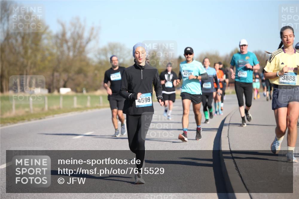 06.04.2025 - 44. Internationalen Wilhelmsburger Insellauf Jannik Wohlers http://msf.ph/oto/7615529 06.04.2025 09:34:45 Laufen 4436, 4599, 4239, 3797, 3888 meine-sportfotos.de