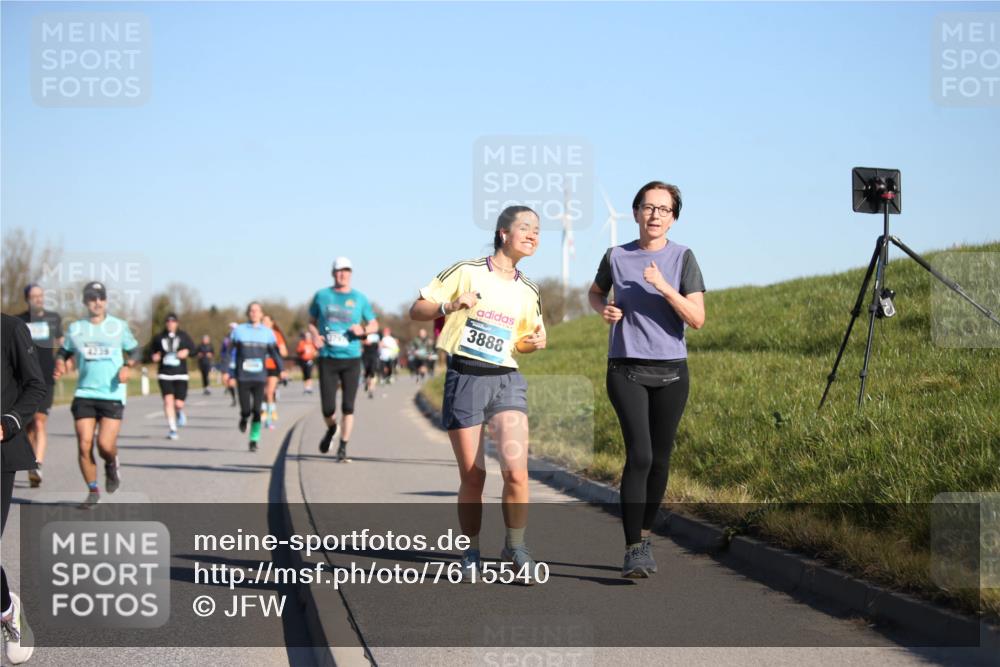 06.04.2025 - 44. Internationalen Wilhelmsburger Insellauf Jannik Wohlers http://msf.ph/oto/7615540 06.04.2025 09:34:46 Laufen 4239, 3888 meine-sportfotos.de