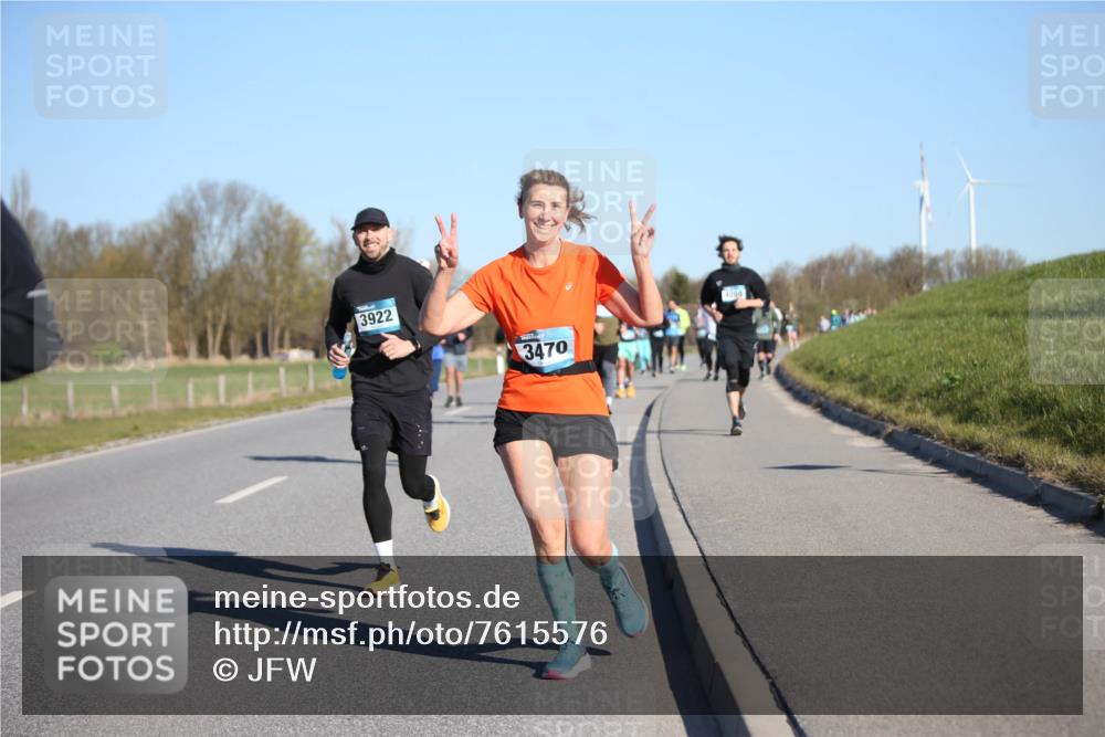06.04.2025 - 44. Internationalen Wilhelmsburger Insellauf Jannik Wohlers http://msf.ph/oto/7615576 06.04.2025 09:34:56 Laufen 3922, 3470, 4268 meine-sportfotos.de