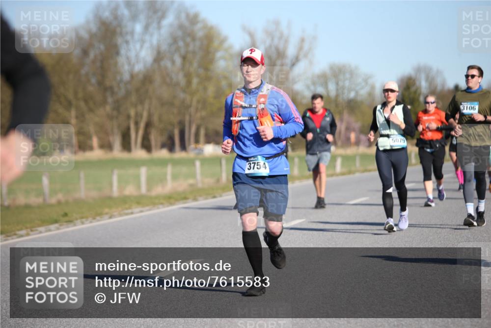 06.04.2025 - 44. Internationalen Wilhelmsburger Insellauf Jannik Wohlers http://msf.ph/oto/7615583 06.04.2025 09:34:58 Laufen 3754, 5079, 3106 meine-sportfotos.de