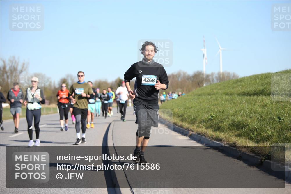 06.04.2025 - 44. Internationalen Wilhelmsburger Insellauf Jannik Wohlers http://msf.ph/oto/7615586 06.04.2025 09:34:59 Laufen 3106, 4268 meine-sportfotos.de