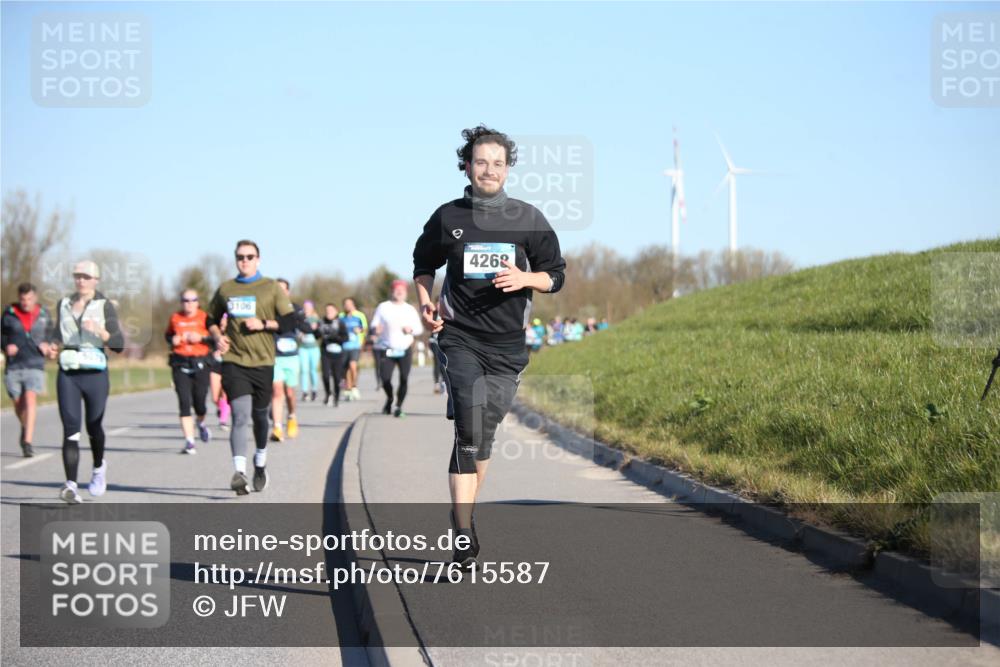 06.04.2025 - 44. Internationalen Wilhelmsburger Insellauf Jannik Wohlers http://msf.ph/oto/7615587 06.04.2025 09:34:59 Laufen 3106, 4268 meine-sportfotos.de