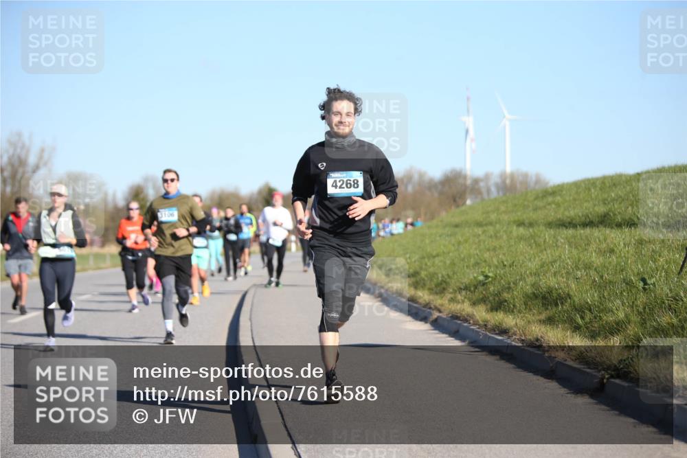 06.04.2025 - 44. Internationalen Wilhelmsburger Insellauf Jannik Wohlers http://msf.ph/oto/7615588 06.04.2025 09:34:59 Laufen 3106, 4268 meine-sportfotos.de
