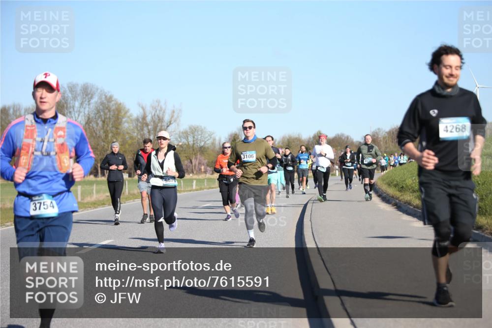 06.04.2025 - 44. Internationalen Wilhelmsburger Insellauf Jannik Wohlers http://msf.ph/oto/7615591 06.04.2025 09:35:00 Laufen 3754, 5079, 3106, 4268 meine-sportfotos.de