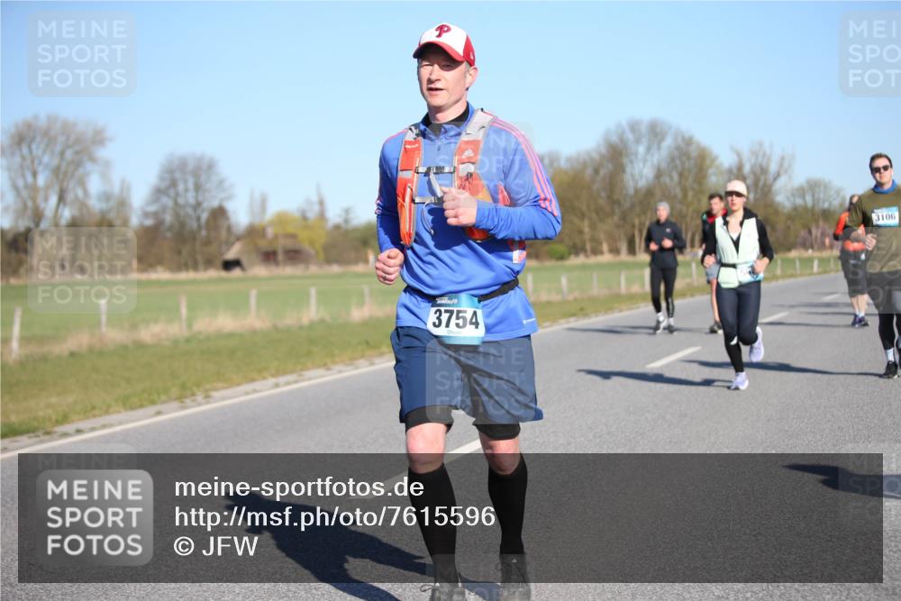 06.04.2025 - 44. Internationalen Wilhelmsburger Insellauf Jannik Wohlers http://msf.ph/oto/7615596 06.04.2025 09:35:01 Laufen 3754, 3106 meine-sportfotos.de