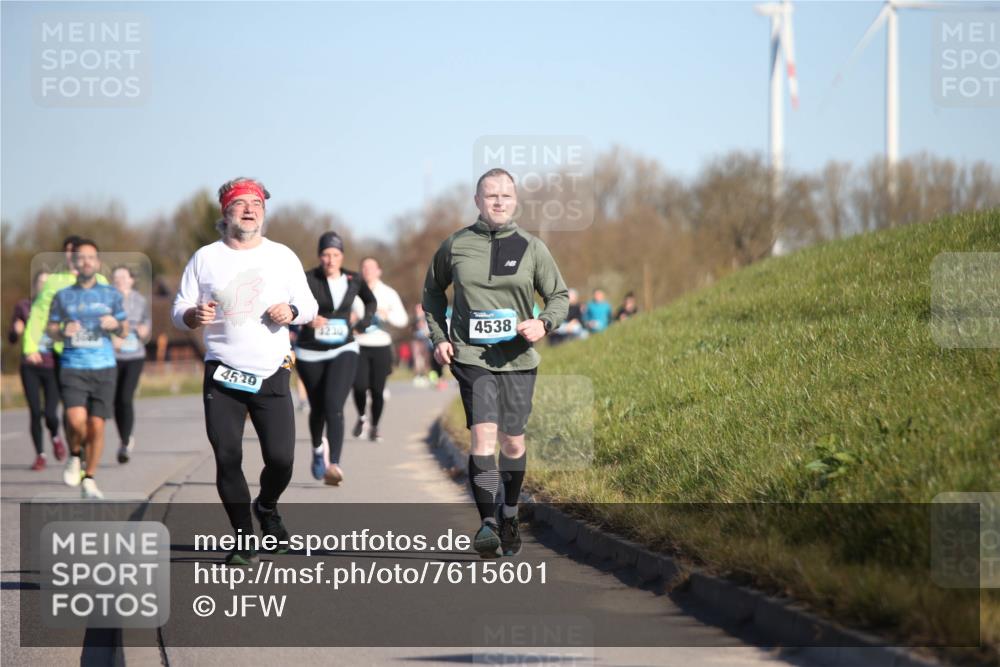 06.04.2025 - 44. Internationalen Wilhelmsburger Insellauf Jannik Wohlers http://msf.ph/oto/7615601 06.04.2025 09:35:03 Laufen 4539, 3230, 4538 meine-sportfotos.de