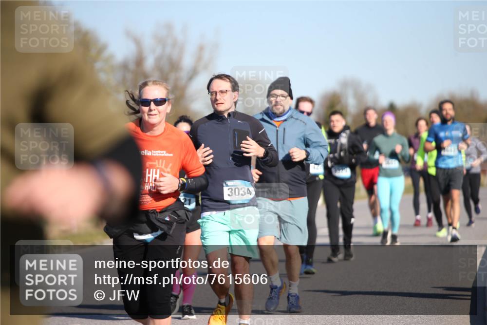 06.04.2025 - 44. Internationalen Wilhelmsburger Insellauf Jannik Wohlers http://msf.ph/oto/7615606 06.04.2025 09:35:04 Laufen 3034 meine-sportfotos.de