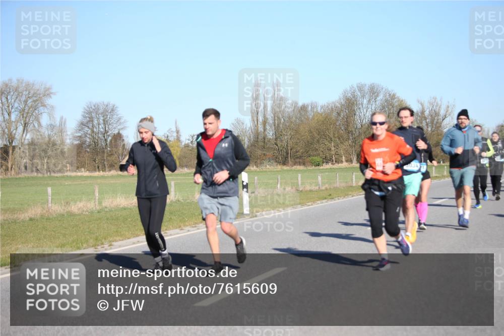 06.04.2025 - 44. Internationalen Wilhelmsburger Insellauf Jannik Wohlers http://msf.ph/oto/7615609 06.04.2025 09:35:06 Laufen  meine-sportfotos.de