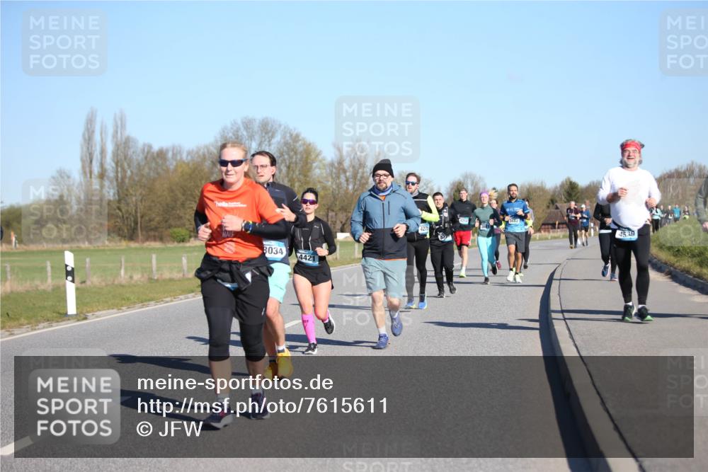 06.04.2025 - 44. Internationalen Wilhelmsburger Insellauf Jannik Wohlers http://msf.ph/oto/7615611 06.04.2025 09:35:06 Laufen 8034, 4421, 4539 meine-sportfotos.de