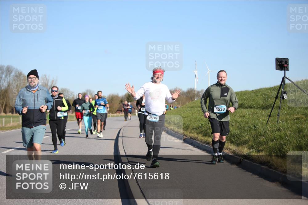 06.04.2025 - 44. Internationalen Wilhelmsburger Insellauf Jannik Wohlers http://msf.ph/oto/7615618 06.04.2025 09:35:08 Laufen 4275329, 323, 4539, 4538 meine-sportfotos.de