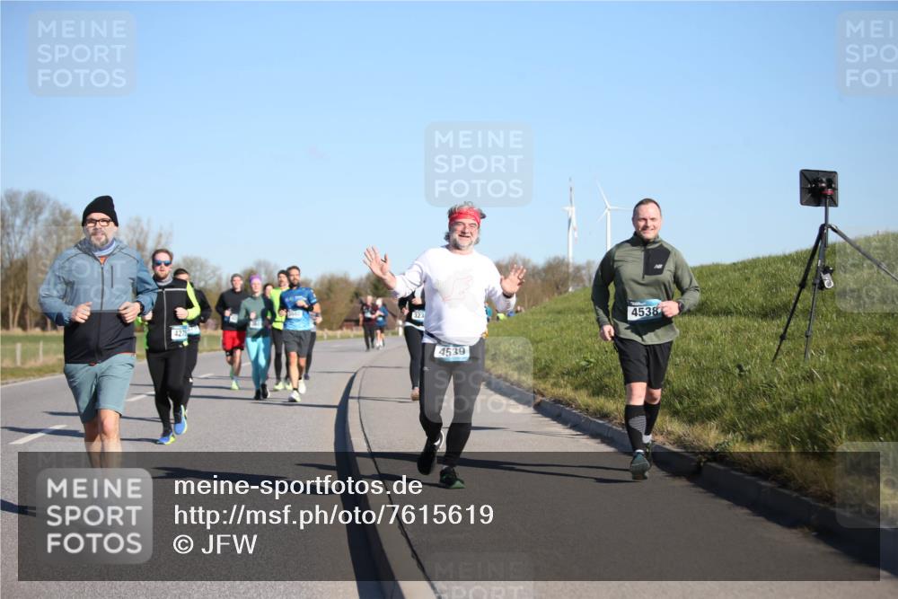 06.04.2025 - 44. Internationalen Wilhelmsburger Insellauf Jannik Wohlers http://msf.ph/oto/7615619 06.04.2025 09:35:08 Laufen 4275, 323, 4539, 4538 meine-sportfotos.de