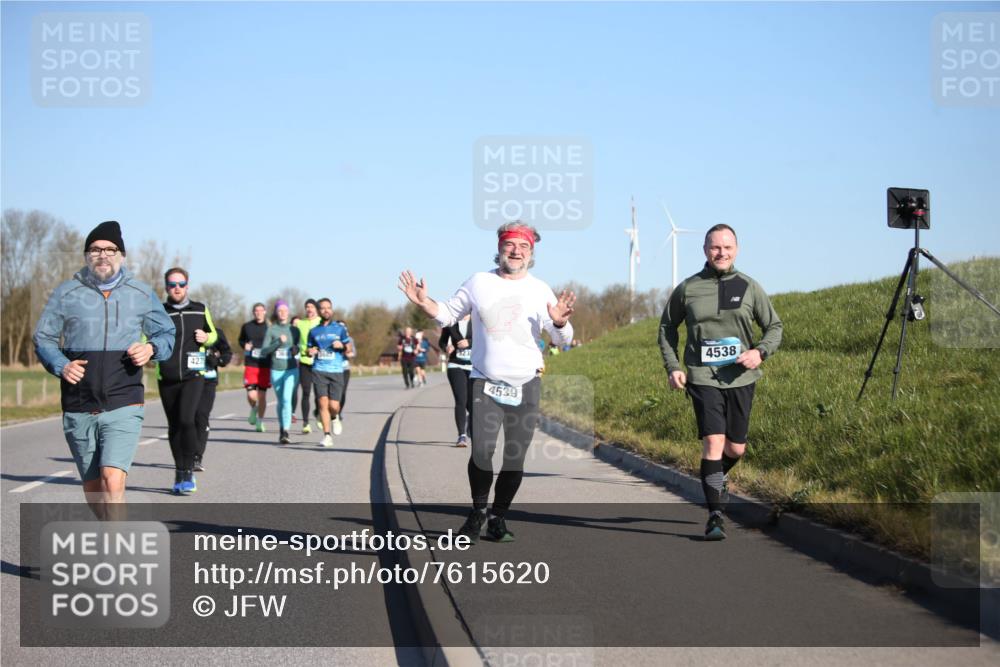 06.04.2025 - 44. Internationalen Wilhelmsburger Insellauf Jannik Wohlers http://msf.ph/oto/7615620 06.04.2025 09:35:08 Laufen 427, 4539, 4538 meine-sportfotos.de