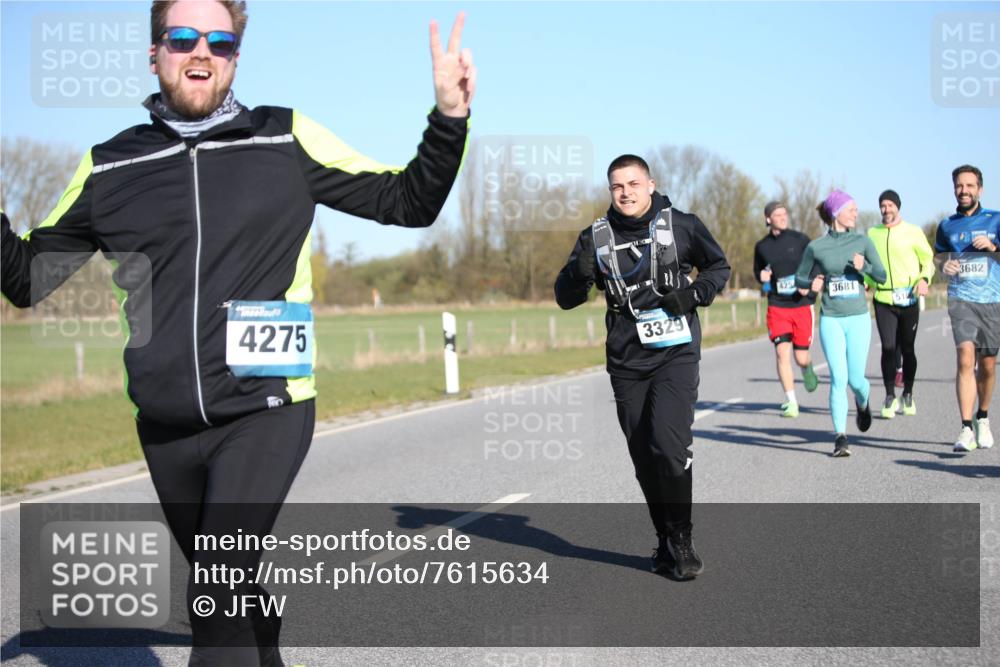 06.04.2025 - 44. Internationalen Wilhelmsburger Insellauf Jannik Wohlers http://msf.ph/oto/7615634 06.04.2025 09:35:12 Laufen 4275, 3329, 3681, 3682 meine-sportfotos.de