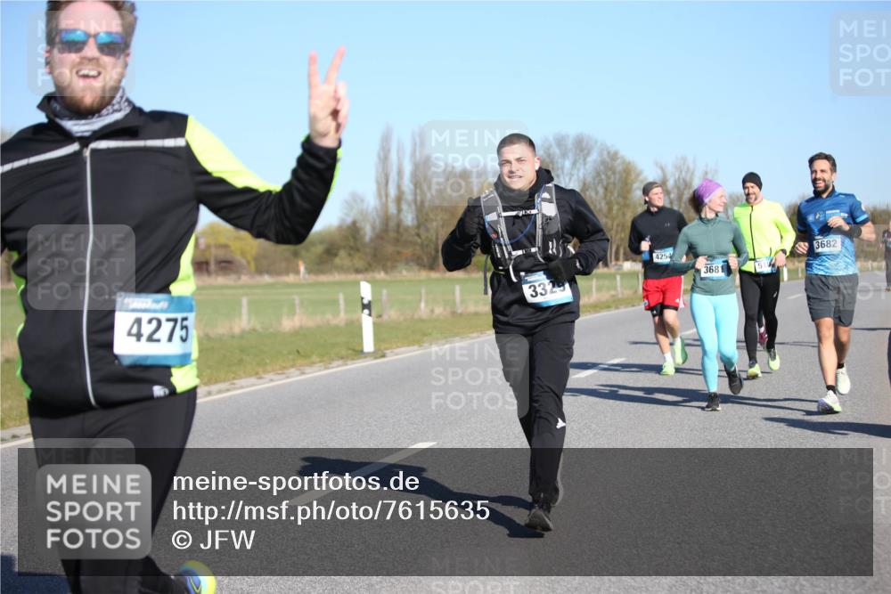 06.04.2025 - 44. Internationalen Wilhelmsburger Insellauf Jannik Wohlers http://msf.ph/oto/7615635 06.04.2025 09:35:12 Laufen 4275, 3329, 4254, 3681, 3682 meine-sportfotos.de