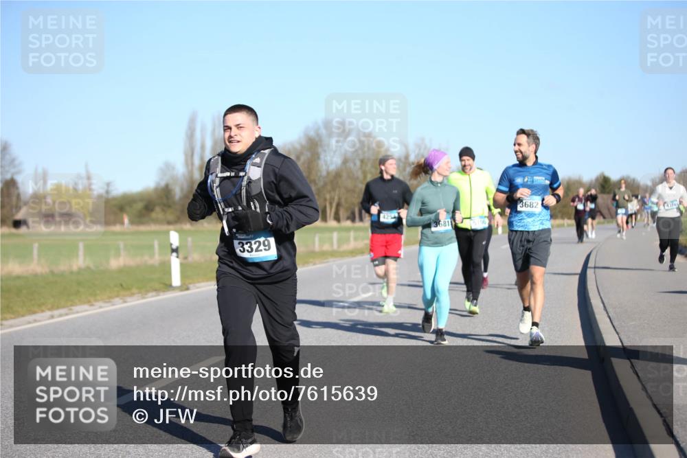 06.04.2025 - 44. Internationalen Wilhelmsburger Insellauf Jannik Wohlers http://msf.ph/oto/7615639 06.04.2025 09:35:12 Laufen 3329, 3681, 3682, 4310 meine-sportfotos.de