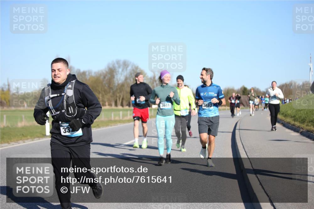 06.04.2025 - 44. Internationalen Wilhelmsburger Insellauf Jannik Wohlers http://msf.ph/oto/7615641 06.04.2025 09:35:12 Laufen 332, 3681, 3682 meine-sportfotos.de