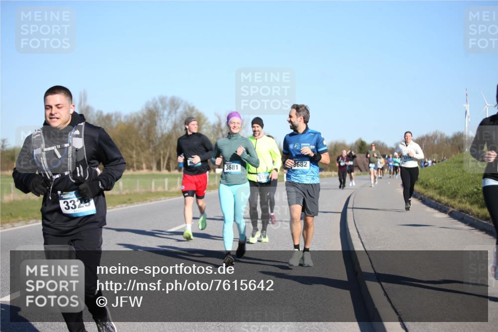 06.04.2025 - 44. Internationalen Wilhelmsburger Insellauf Jannik Wohlers http://msf.ph/oto/7615642 06.04.2025 09:35:13 Laufen 3329, 3681, 3682, 510 meine-sportfotos.de