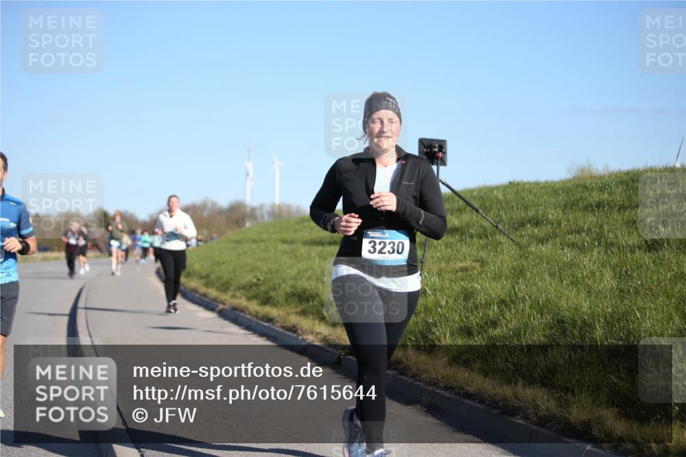 06.04.2025 - 44. Internationalen Wilhelmsburger Insellauf Jannik Wohlers http://msf.ph/oto/7615644 06.04.2025 09:35:13 Laufen 3230 meine-sportfotos.de