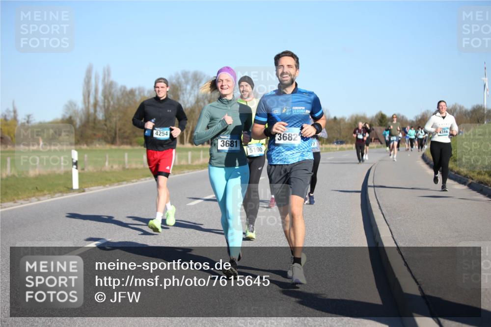 06.04.2025 - 44. Internationalen Wilhelmsburger Insellauf Jannik Wohlers http://msf.ph/oto/7615645 06.04.2025 09:35:14 Laufen 4254, 3681, 5100, 3682, 4316 meine-sportfotos.de