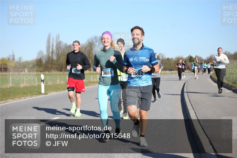 06.04.2025 - 44. Internationalen Wilhelmsburger Insellauf Jannik Wohlers http://msf.ph/oto/7615648 06.04.2025 09:35:14 Laufen 4254, 3681, 3682, 327, 5100 meine-sportfotos.de