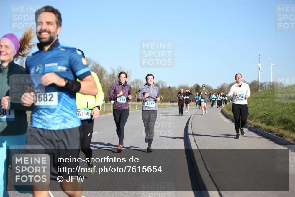 06.04.2025 - 44. Internationalen Wilhelmsburger Insellauf Jannik Wohlers http://msf.ph/oto/7615654 06.04.2025 09:35:15 Laufen 581, 3682, 5100, 4316, 3280, 3277 meine-sportfotos.de