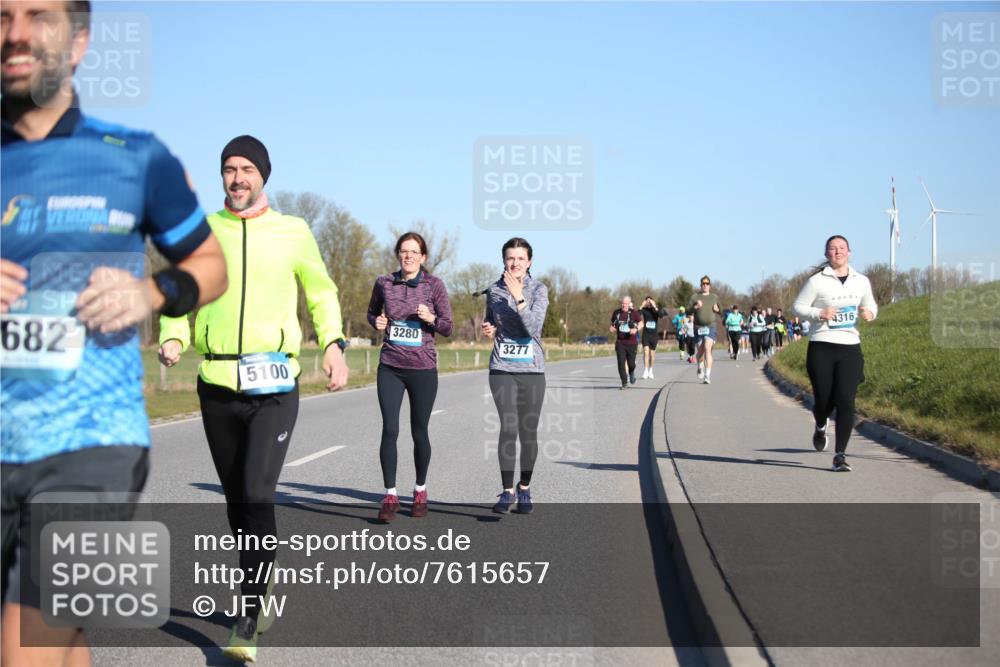 06.04.2025 - 44. Internationalen Wilhelmsburger Insellauf Jannik Wohlers http://msf.ph/oto/7615657 06.04.2025 09:35:15 Laufen 682, 5100, 3280, 4316, 3277 meine-sportfotos.de