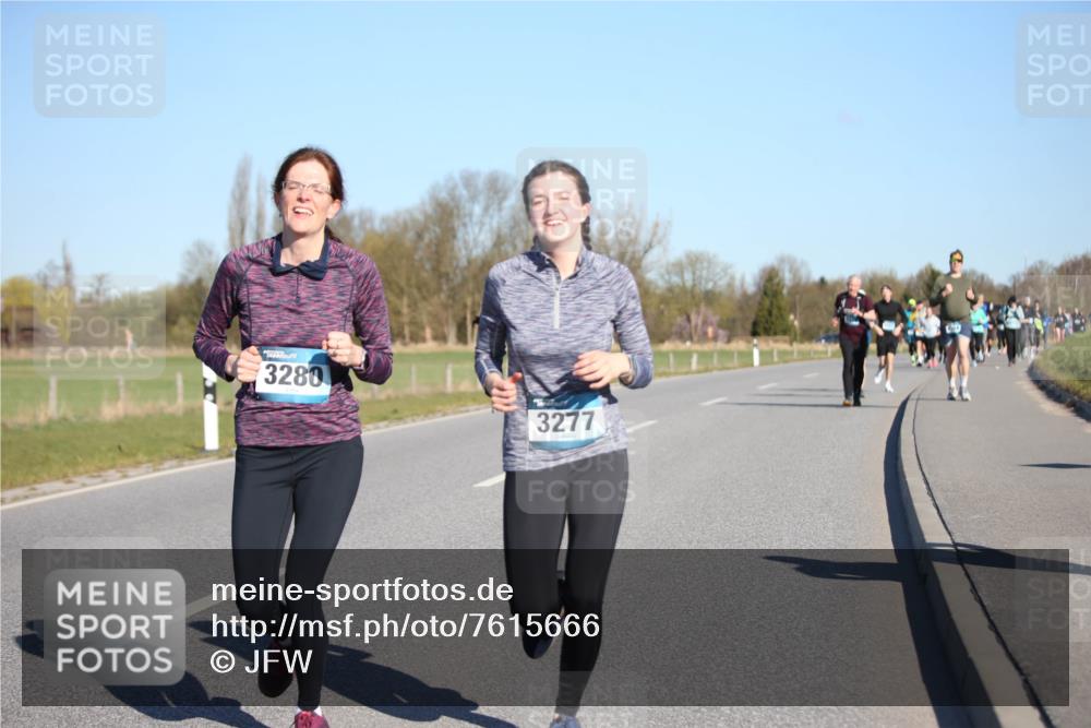 06.04.2025 - 44. Internationalen Wilhelmsburger Insellauf Jannik Wohlers http://msf.ph/oto/7615666 06.04.2025 09:35:17 Laufen 3280, 3277 meine-sportfotos.de