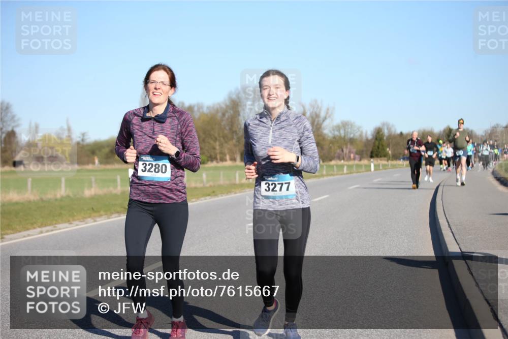 06.04.2025 - 44. Internationalen Wilhelmsburger Insellauf Jannik Wohlers http://msf.ph/oto/7615667 06.04.2025 09:35:17 Laufen 3280, 3277 meine-sportfotos.de