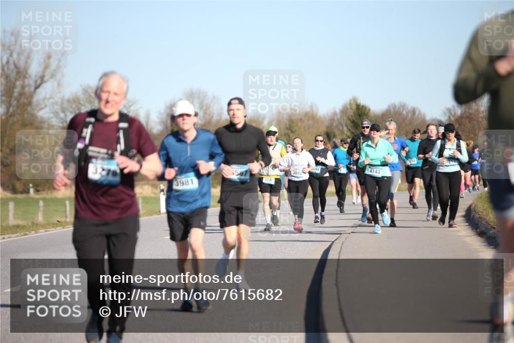 06.04.2025 - 44. Internationalen Wilhelmsburger Insellauf Jannik Wohlers http://msf.ph/oto/7615682 06.04.2025 09:35:23 Laufen 1218, 388, 4143, 3981, 3240 meine-sportfotos.de