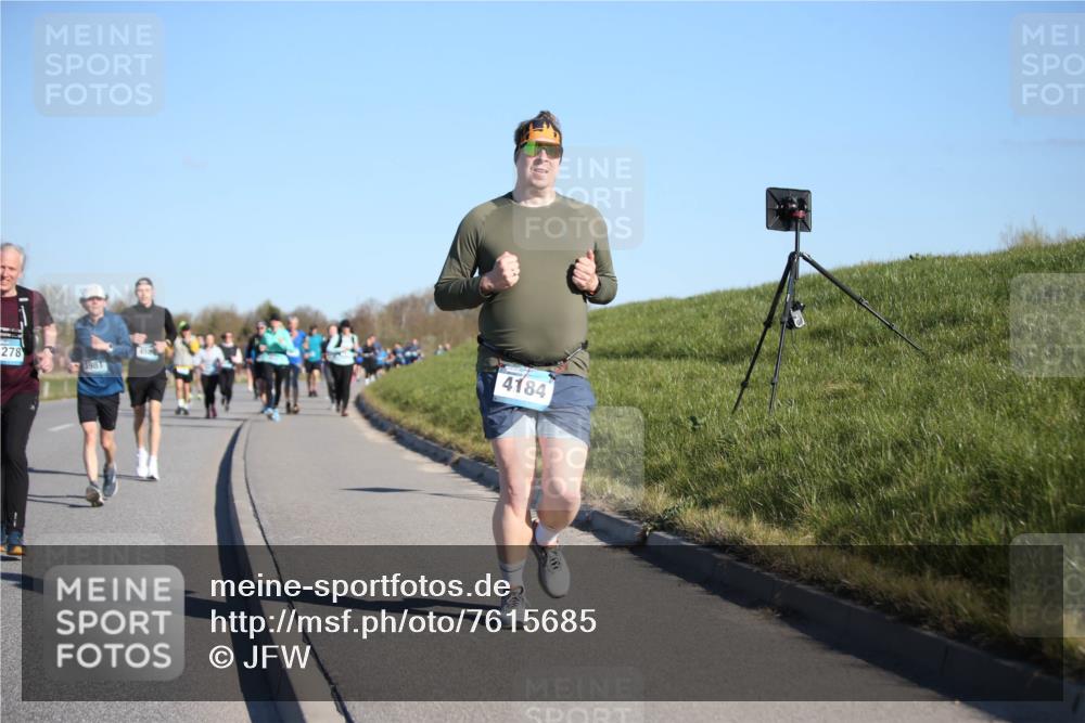 06.04.2025 - 44. Internationalen Wilhelmsburger Insellauf Jannik Wohlers http://msf.ph/oto/7615685 06.04.2025 09:35:24 Laufen 278, 3981, 456, 4184 meine-sportfotos.de