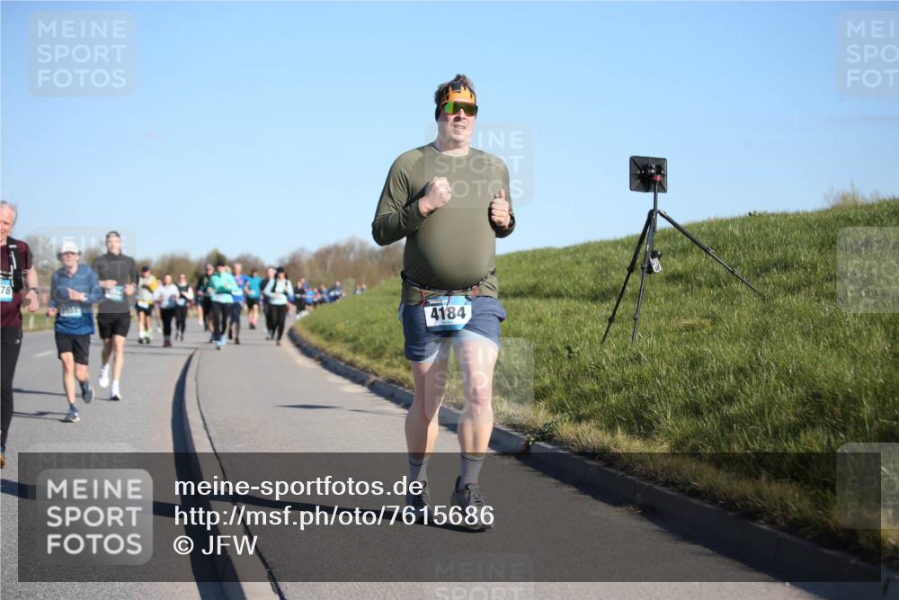 06.04.2025 - 44. Internationalen Wilhelmsburger Insellauf Jannik Wohlers http://msf.ph/oto/7615686 06.04.2025 09:35:24 Laufen 78, 3981, 4184 meine-sportfotos.de