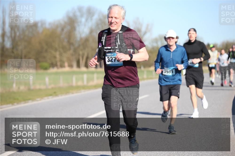 06.04.2025 - 44. Internationalen Wilhelmsburger Insellauf Jannik Wohlers http://msf.ph/oto/7615688 06.04.2025 09:35:25 Laufen 327, 117, 3981 meine-sportfotos.de