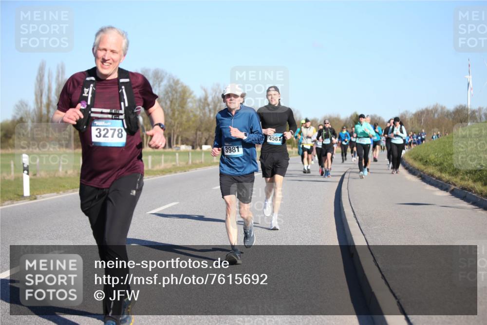 06.04.2025 - 44. Internationalen Wilhelmsburger Insellauf Jannik Wohlers http://msf.ph/oto/7615692 06.04.2025 09:35:26 Laufen 3278, 3981, 4567, 4143 meine-sportfotos.de
