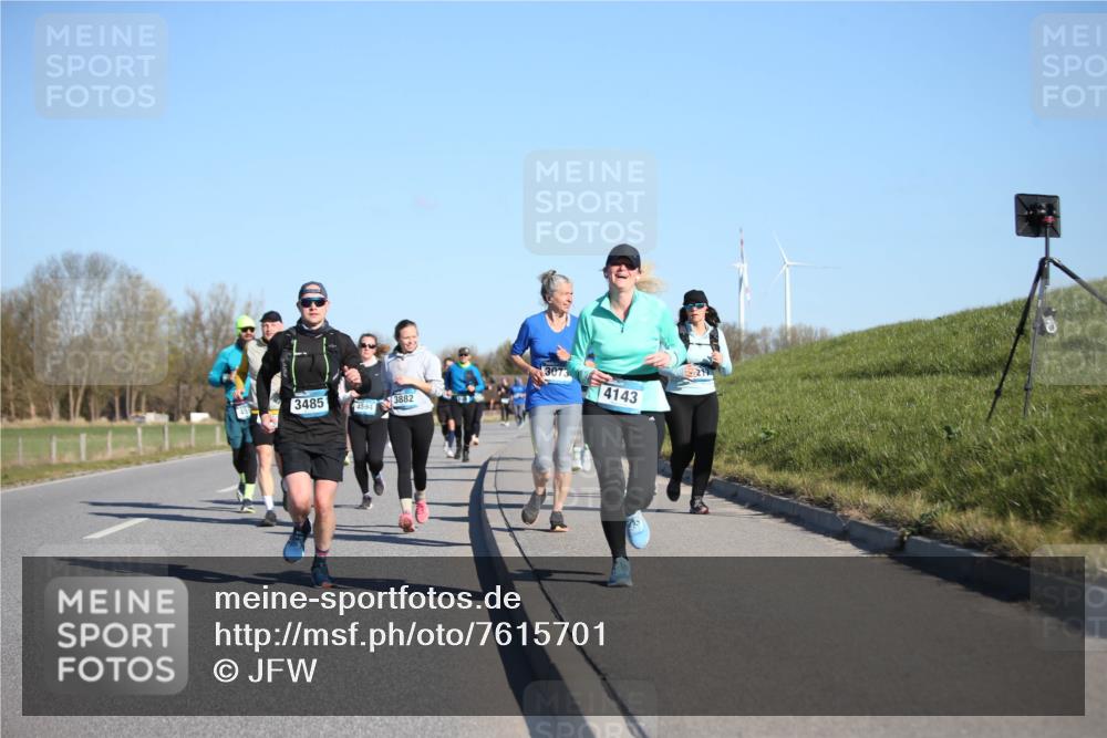 06.04.2025 - 44. Internationalen Wilhelmsburger Insellauf Jannik Wohlers http://msf.ph/oto/7615701 06.04.2025 09:35:32 Laufen 3485, 4594, 3882, 3073, 4143 meine-sportfotos.de