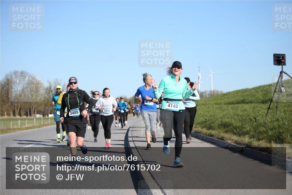 06.04.2025 - 44. Internationalen Wilhelmsburger Insellauf Jannik Wohlers http://msf.ph/oto/7615702 06.04.2025 09:35:33 Laufen 3073, 4143, 3485, 3882 meine-sportfotos.de