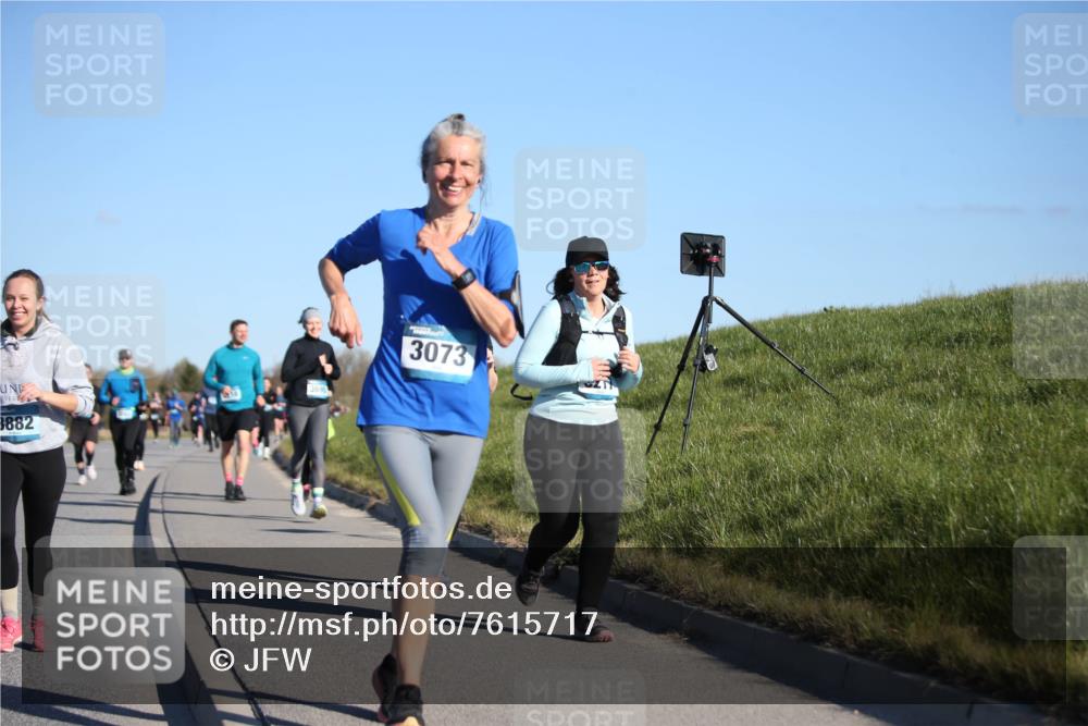 06.04.2025 - 44. Internationalen Wilhelmsburger Insellauf Jannik Wohlers http://msf.ph/oto/7615717 06.04.2025 09:35:35 Laufen 3882, 3695, 3073 meine-sportfotos.de