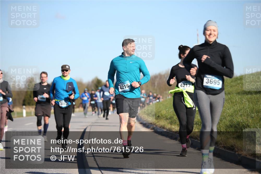 06.04.2025 - 44. Internationalen Wilhelmsburger Insellauf Jannik Wohlers http://msf.ph/oto/7615726 06.04.2025 09:35:38 Laufen 3083, 4218, 4217, 3695 meine-sportfotos.de