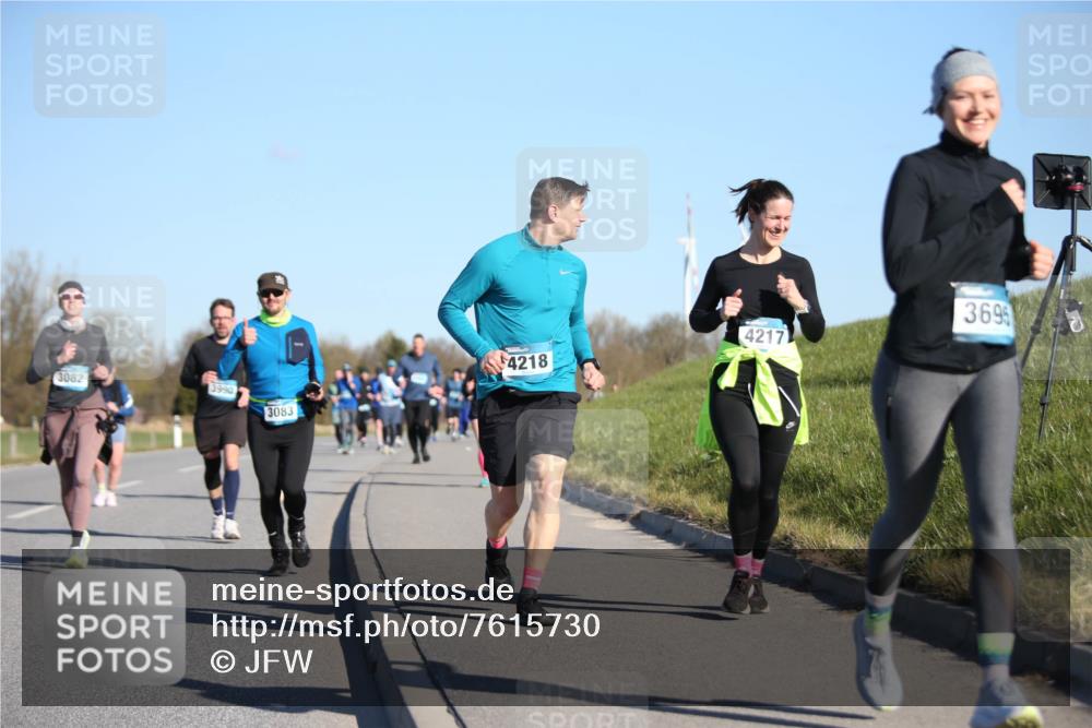06.04.2025 - 44. Internationalen Wilhelmsburger Insellauf Jannik Wohlers http://msf.ph/oto/7615730 06.04.2025 09:35:39 Laufen 3082, 3990, 3083, 4218, 4217, 3695 meine-sportfotos.de