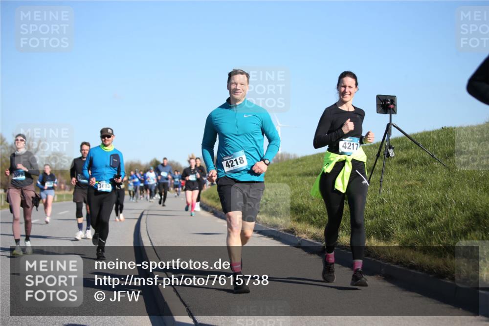06.04.2025 - 44. Internationalen Wilhelmsburger Insellauf Jannik Wohlers http://msf.ph/oto/7615738 06.04.2025 09:35:40 Laufen 3082, 3083, 4218, 4217 meine-sportfotos.de