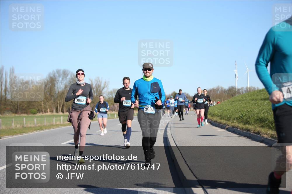 06.04.2025 - 44. Internationalen Wilhelmsburger Insellauf Jannik Wohlers http://msf.ph/oto/7615747 06.04.2025 09:35:41 Laufen 3082, 3499, 3990, 3083, 4260, 42 meine-sportfotos.de