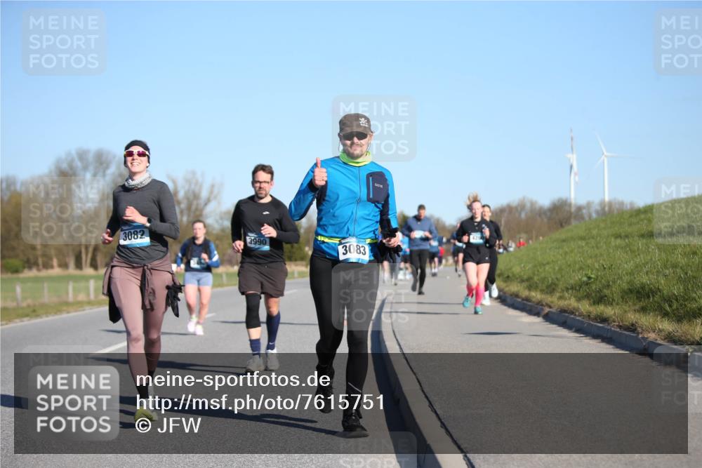 06.04.2025 - 44. Internationalen Wilhelmsburger Insellauf Jannik Wohlers http://msf.ph/oto/7615751 06.04.2025 09:35:42 Laufen 3082, 3990, 426, 3083 meine-sportfotos.de