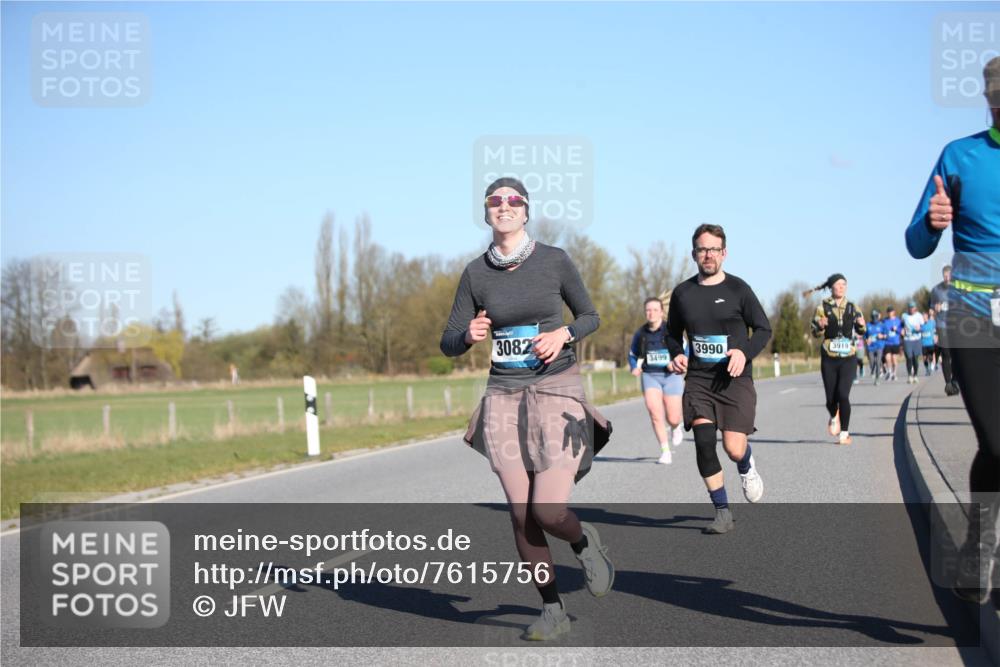 06.04.2025 - 44. Internationalen Wilhelmsburger Insellauf Jannik Wohlers http://msf.ph/oto/7615756 06.04.2025 09:35:42 Laufen 3082, 3499, 3990, 3919 meine-sportfotos.de