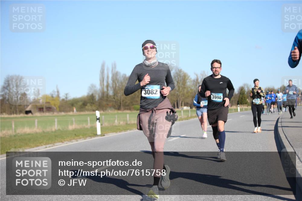 06.04.2025 - 44. Internationalen Wilhelmsburger Insellauf Jannik Wohlers http://msf.ph/oto/7615758 06.04.2025 09:35:43 Laufen 3082, 3499, 3990, 3919 meine-sportfotos.de