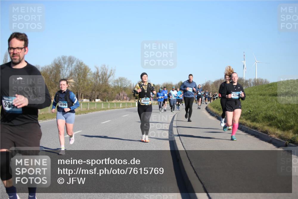 06.04.2025 - 44. Internationalen Wilhelmsburger Insellauf Jannik Wohlers http://msf.ph/oto/7615769 06.04.2025 09:35:44 Laufen 399, 3499, 3919, 149, 4260 meine-sportfotos.de